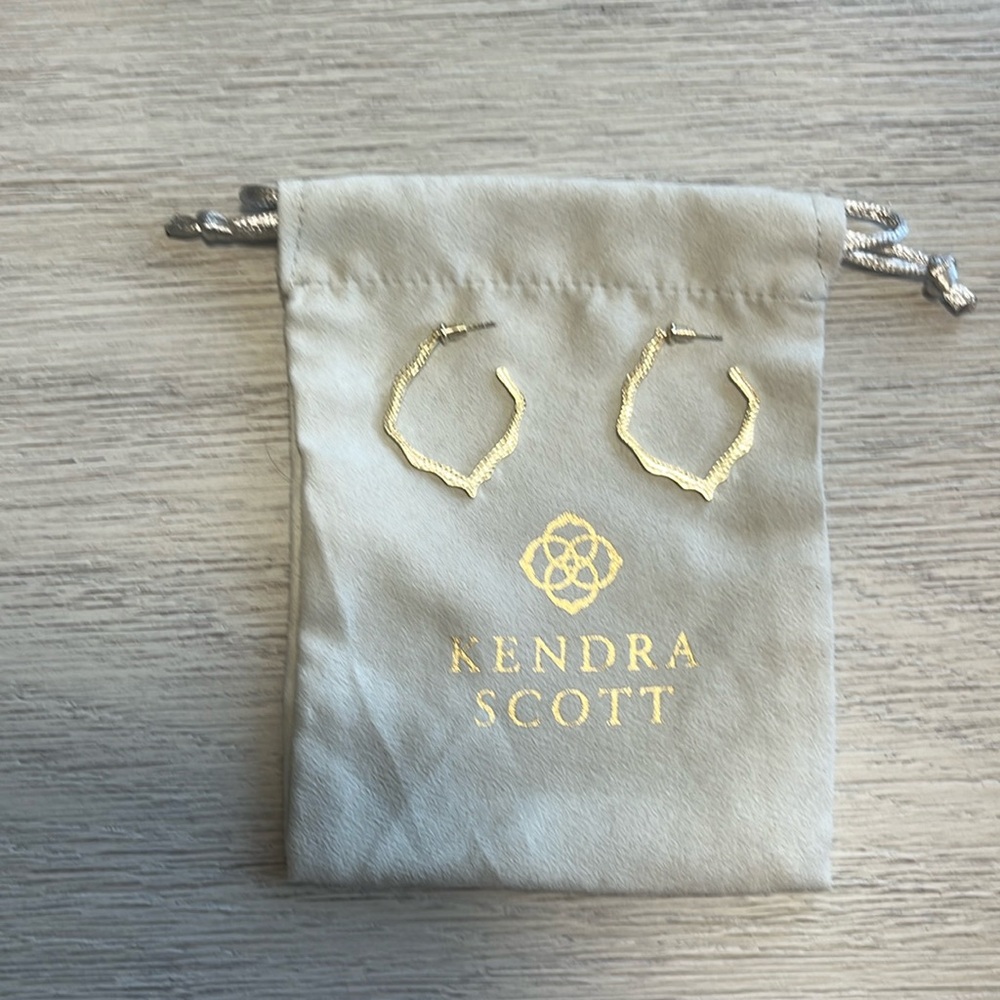 Kendra Scott Hoops